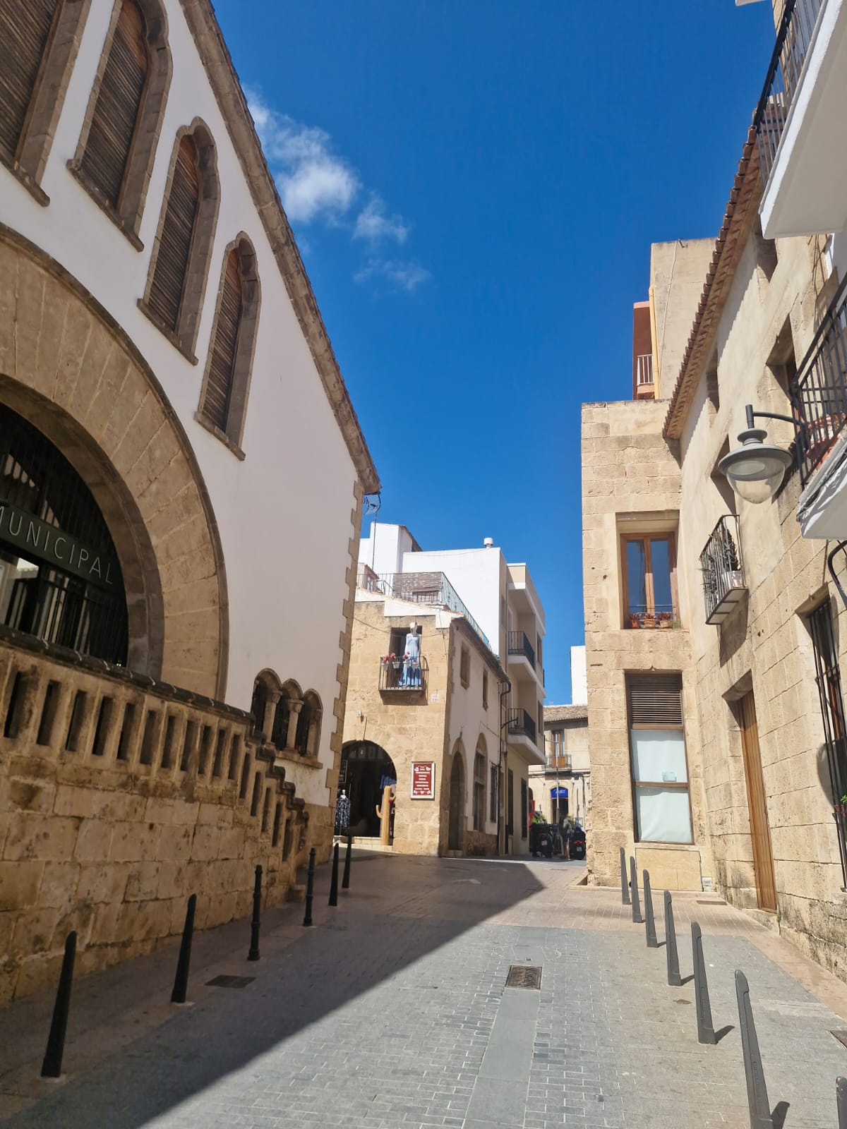 Municipal market entrance