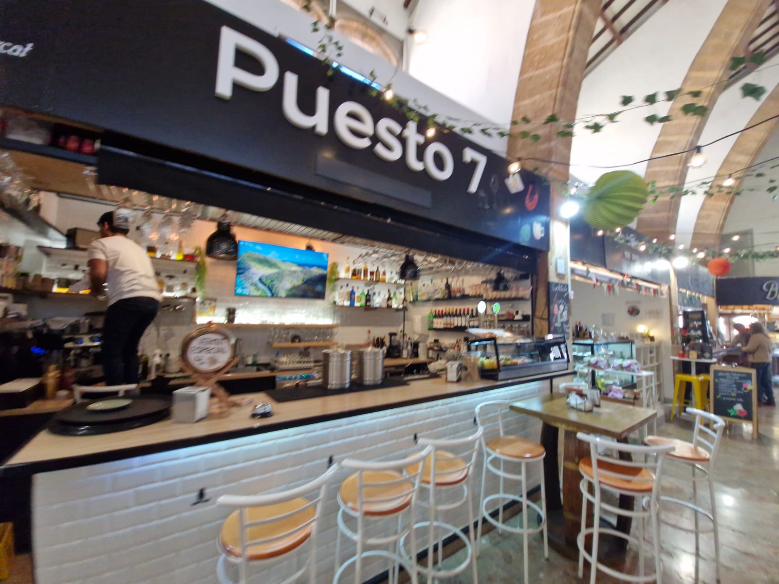 Puesto 7 bar in the market